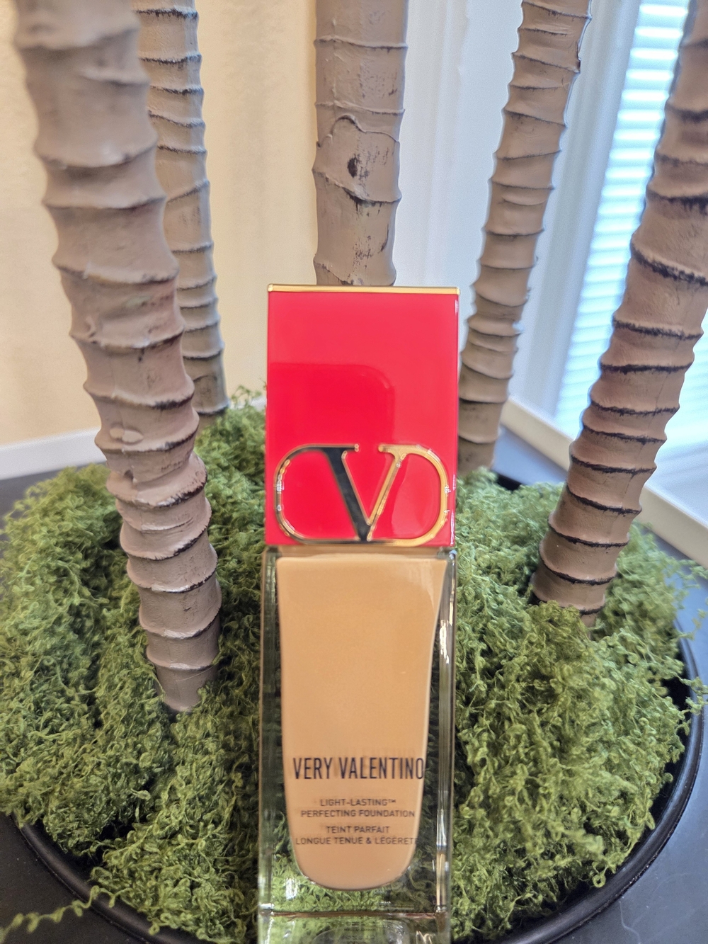 Valentino Very Valentino Foundation SPF 25 Medium Ambra 4 MA4 25ml New